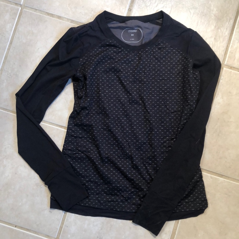 Oiselle Black Long Sleeve w/mesh detail